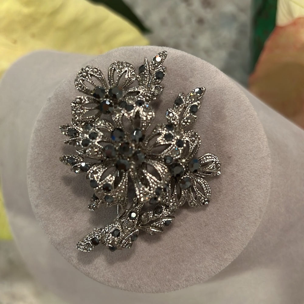 Brooch